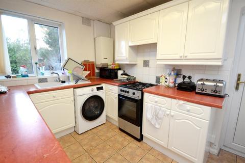 3 bedroom semi-detached house to rent - Stanmore
