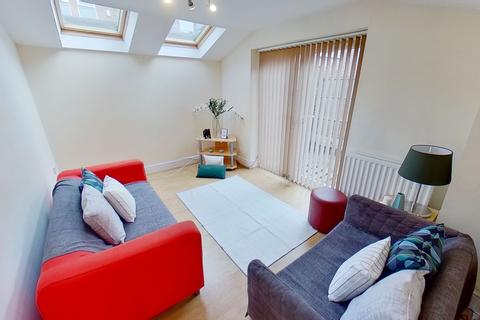 5 Gregory Avenue, Lenton, Nottingham, NG7 2EQ