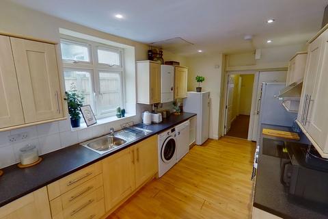 6 bedroom house to rent, 5 Gregory Avenue, Lenton, Nottingham, NG7 2EQ