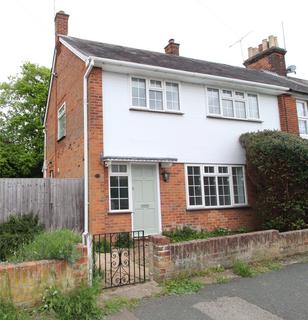 3 bedroom end of terrace house to rent, Norton Road, CM4
