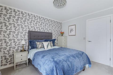 2 bedroom ground floor flat for sale, Eden Road, Dunton Green, Sevenoaks, Kent
