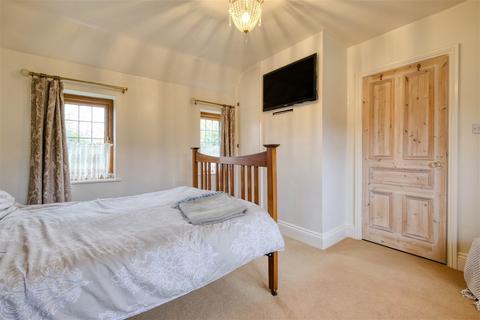 14a Castle Street, Astwood Bank, Redditch, B96 6DP