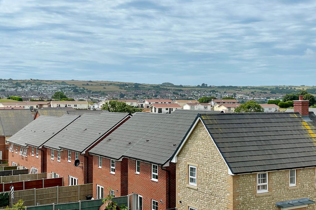 GREENSANDS WAY, SWANAGE 4 bed semidetached house to rent £1,500 pcm