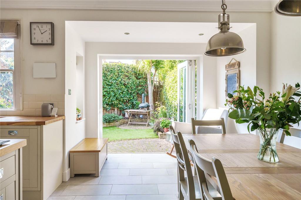 Kitchen-Dining Area
