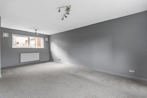 2 bedroom flat for sale, Aylesbury,  Buckinghamshire,  HP19