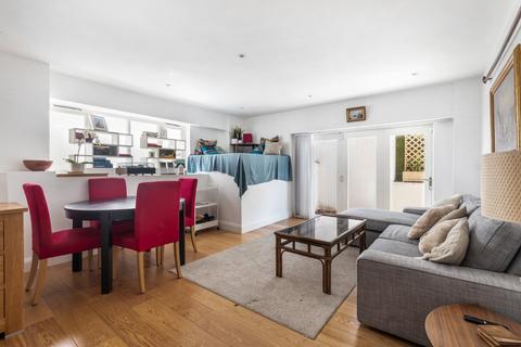 2 bedroom flat for sale, Palace Court, Notting Hill