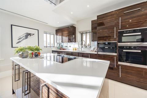 1 Oxbridge Terrace, Palace Wharf Rainville Road, London, W6 9UF