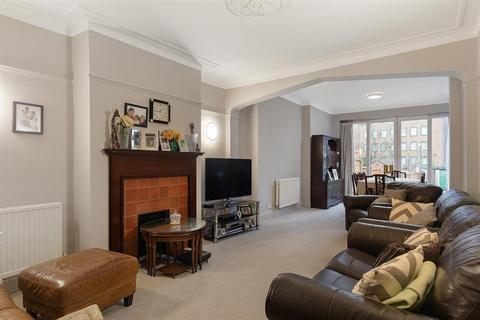 4 bedroom semi-detached house for sale, London W5