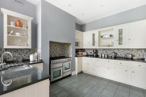 76 The Avenue, London, W13 8LB
