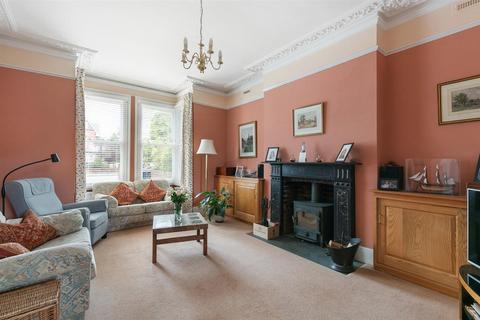 76 The Avenue, London, W13 8LB