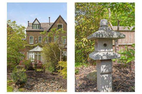 3 Helena Road, London, W5 2RA
