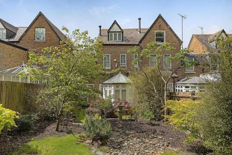 3 Helena Road, London, W5 2RA