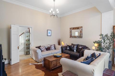 3 Helena Road, London, W5 2RA