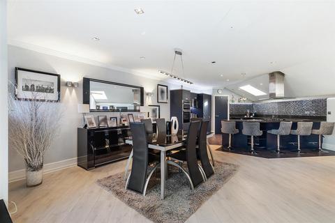 Flat 15, Adams Quarter Tallow Road, Brentford, TW8 8ER