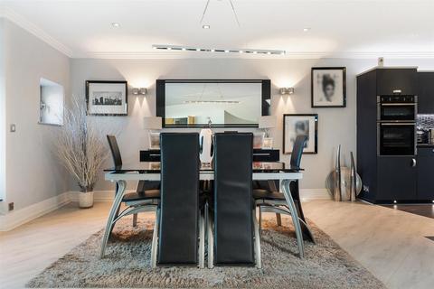 Flat 15, Adams Quarter Tallow Road, Brentford, TW8 8ER