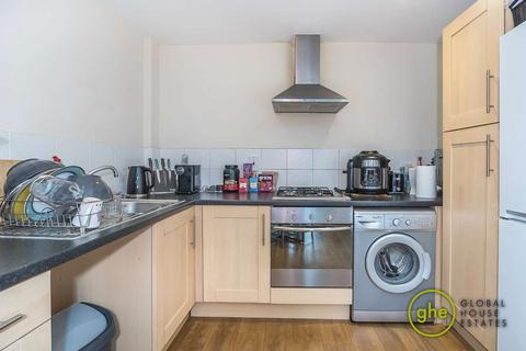 1 bedroom flat for sale, Radford Court, Peckham, London