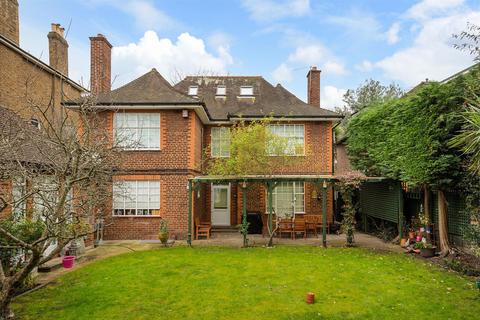 23 Grosvenor Road, London, W4 4EQ