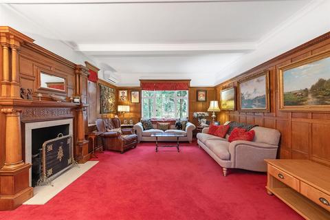 23 Grosvenor Road, London, W4 4EQ
