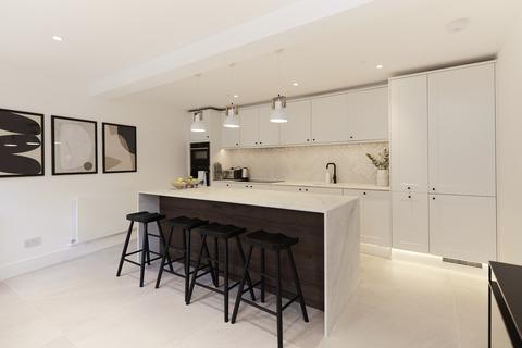 3 bedroom end of terrace house for sale, London W6
