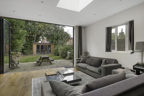 26 Messaline Avenue, London, W3 6JX