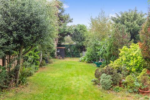 204 Spring Grove Road, Isleworth, TW7 4BG