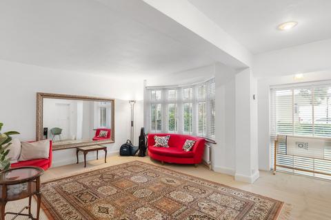 204 Spring Grove Road, Isleworth, TW7 4BG