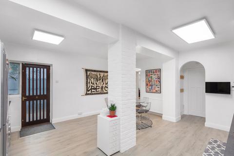 204 Spring Grove Road, Isleworth, TW7 4BG