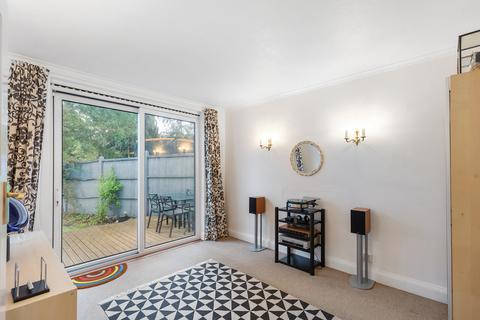 204 Spring Grove Road, Isleworth, TW7 4BG