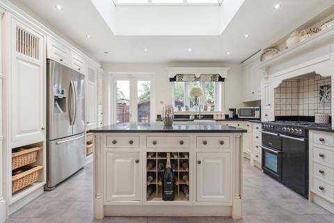 9 Wyndham Road, London, W13 9TE