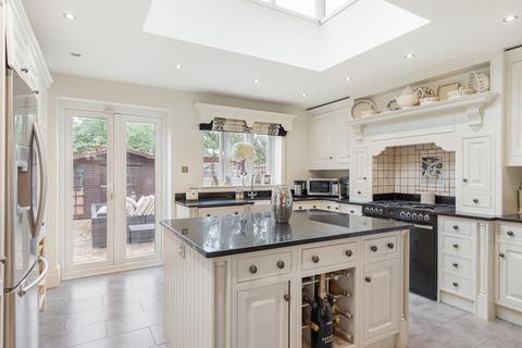 9 Wyndham Road, London, W13 9TE