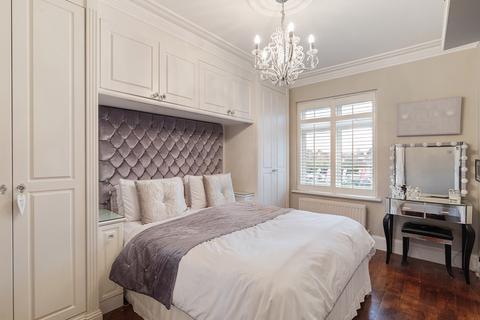9 Wyndham Road, London, W13 9TE