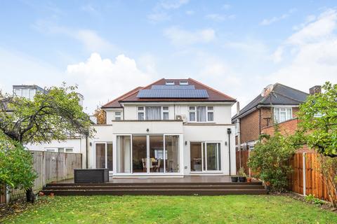 138 Corringway, London, W5 3HA