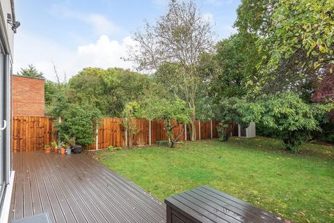 138 Corringway, London, W5 3HA