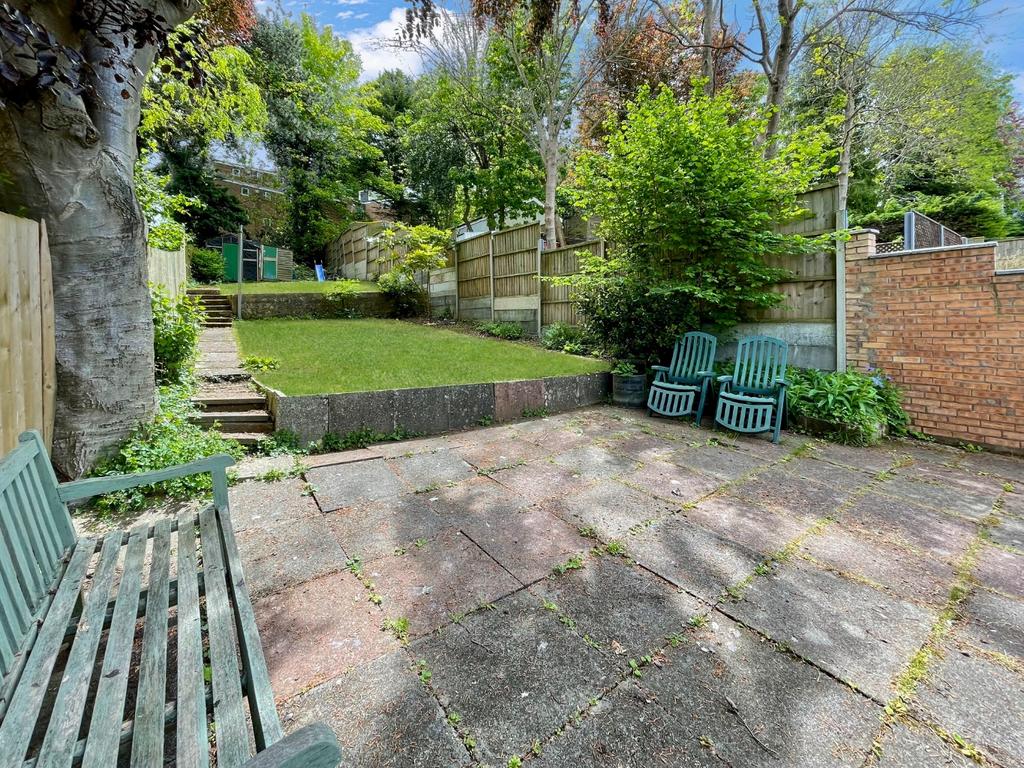 Farley Hill, Luton, Bedfordshire, LU1... 3 bed semidetached house for