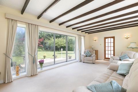 138 Copthorne Road, Felbridge, East Grinstead, RH19 2PD