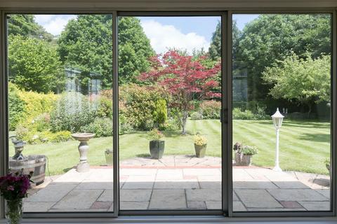 138 Copthorne Road, Felbridge, East Grinstead, RH19 2PD