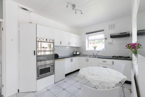 138 Copthorne Road, Felbridge, East Grinstead, RH19 2PD