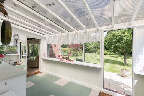 138 Copthorne Road, Felbridge, East Grinstead, RH19 2PD