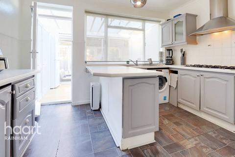 107 Cherry Tree Lane, Rainham, RM13 8TT