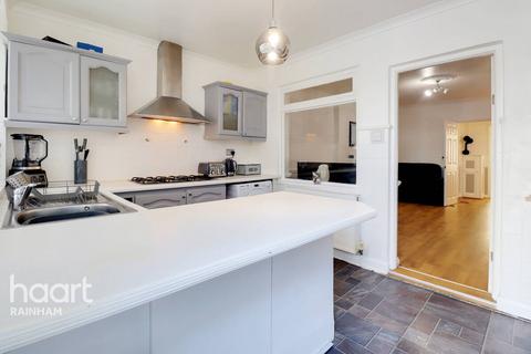 107 Cherry Tree Lane, Rainham, RM13 8TT