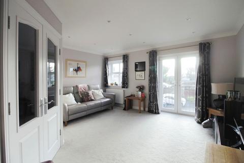 5 Castlefields, Rhuddlan, Rhyl, LL18 5RJ