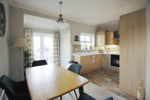 5 Castlefields, Rhuddlan, Rhyl, LL18 5RJ