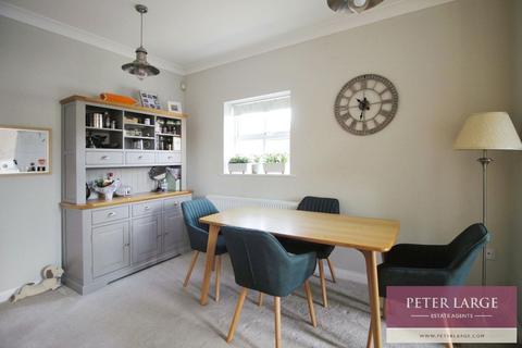 5 Castlefields, Rhuddlan, Rhyl, LL18 5RJ