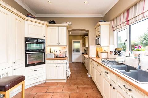 6 bedroom end of terrace house for sale, Bradmore Road, Bradmore, Wolverhampton, West Midlands, WV3