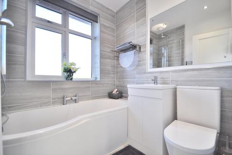 10 Chatham Avenue, Bromley, BR2 7QD