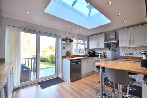 10 Chatham Avenue, Bromley, BR2 7QD