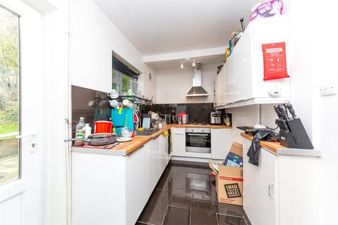 5 bedroom semi-detached house to rent, Colbourne Avenue, Brighton BN2