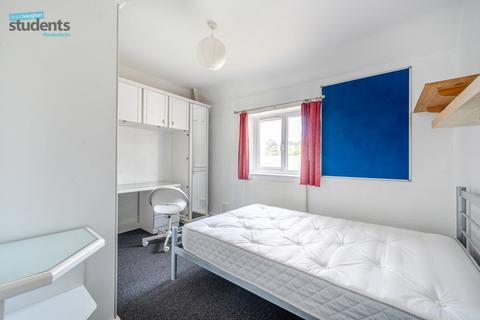 5 bedroom semi-detached house to rent, Colbourne Avenue, Brighton BN2