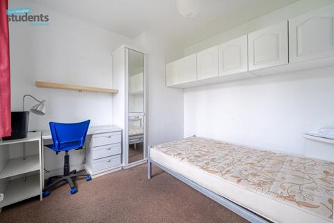 5 bedroom semi-detached house to rent, Colbourne Avenue, Brighton BN2