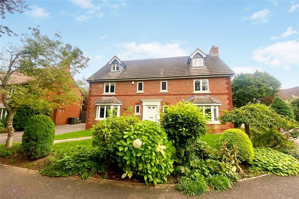 Queens Drive, Taunton, TA1 6 bed detached house for sale £799,950